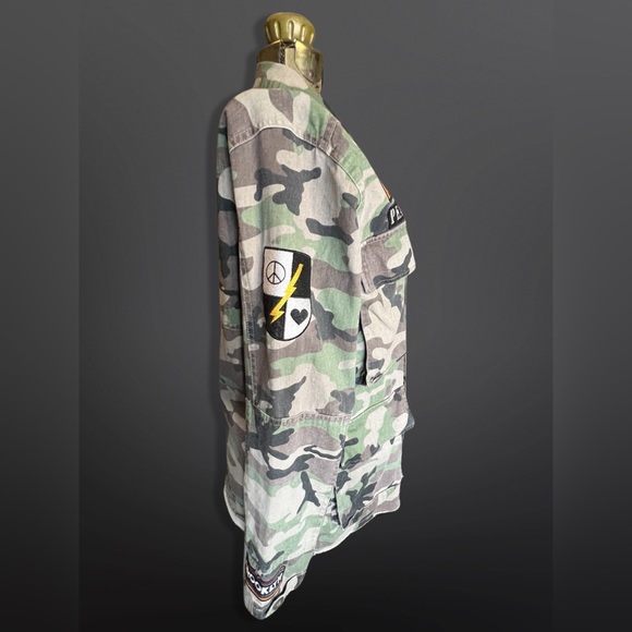 ⚡️THE RAIL⚡️Oversized Camo/Patch Jacket - Picture 6 of 12